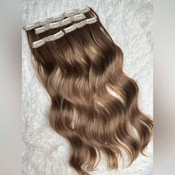 Human hair blend Hair Extensions 20 In Long Wavy hair Medium Dark Blonde clip - Picture 3 of 10